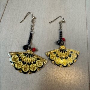 Elegant Gold and Black Fan drop Earrings